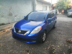 Nissan Versa 2013 en El Salvador
