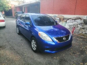 Nissan Versa 2013 en El Salvador