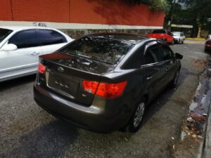 KIA Spectra 2013 en El Salvador